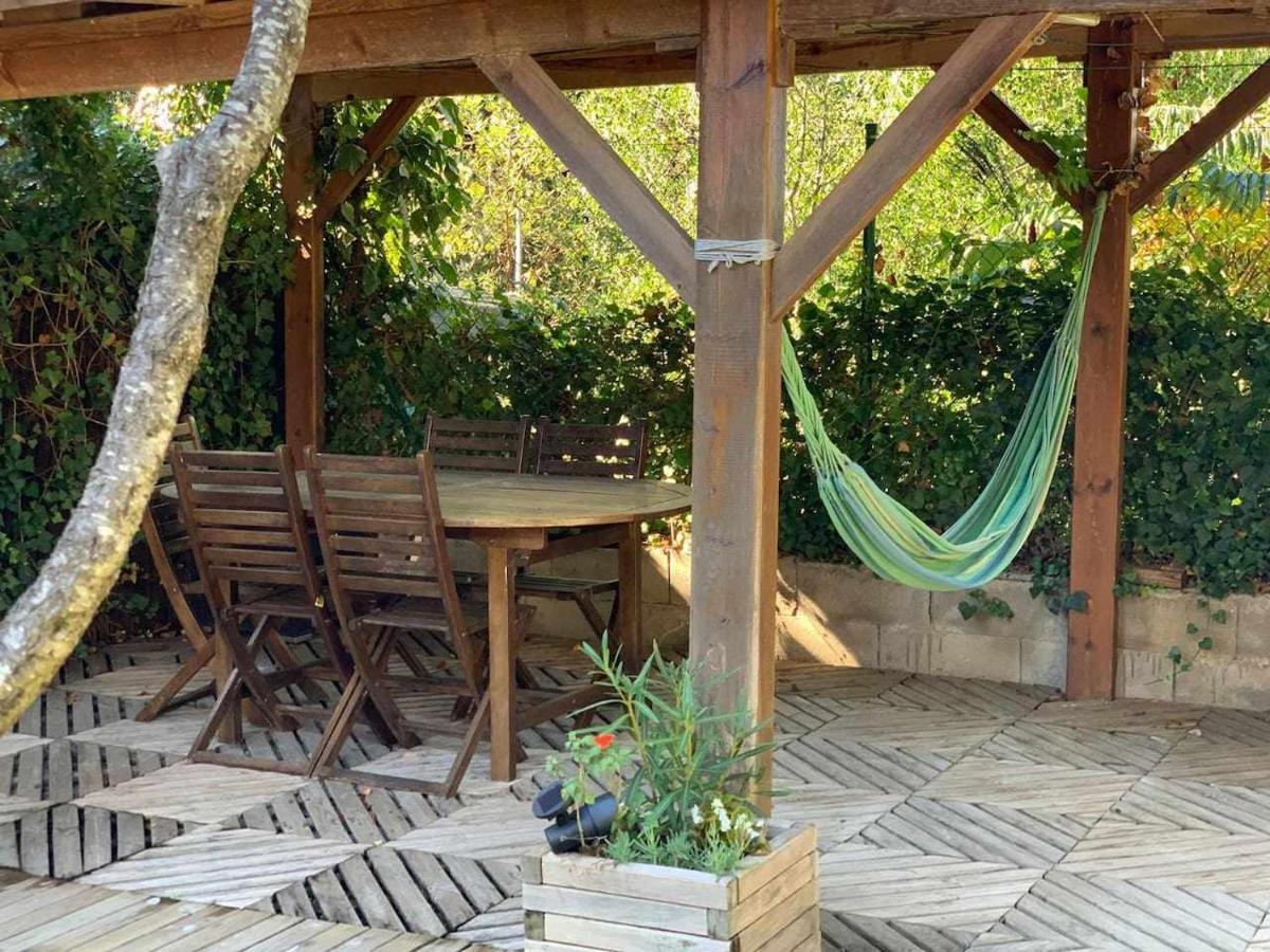 Can Camps Besalu Casa Planta Baja Con Jardin Bagian luar foto