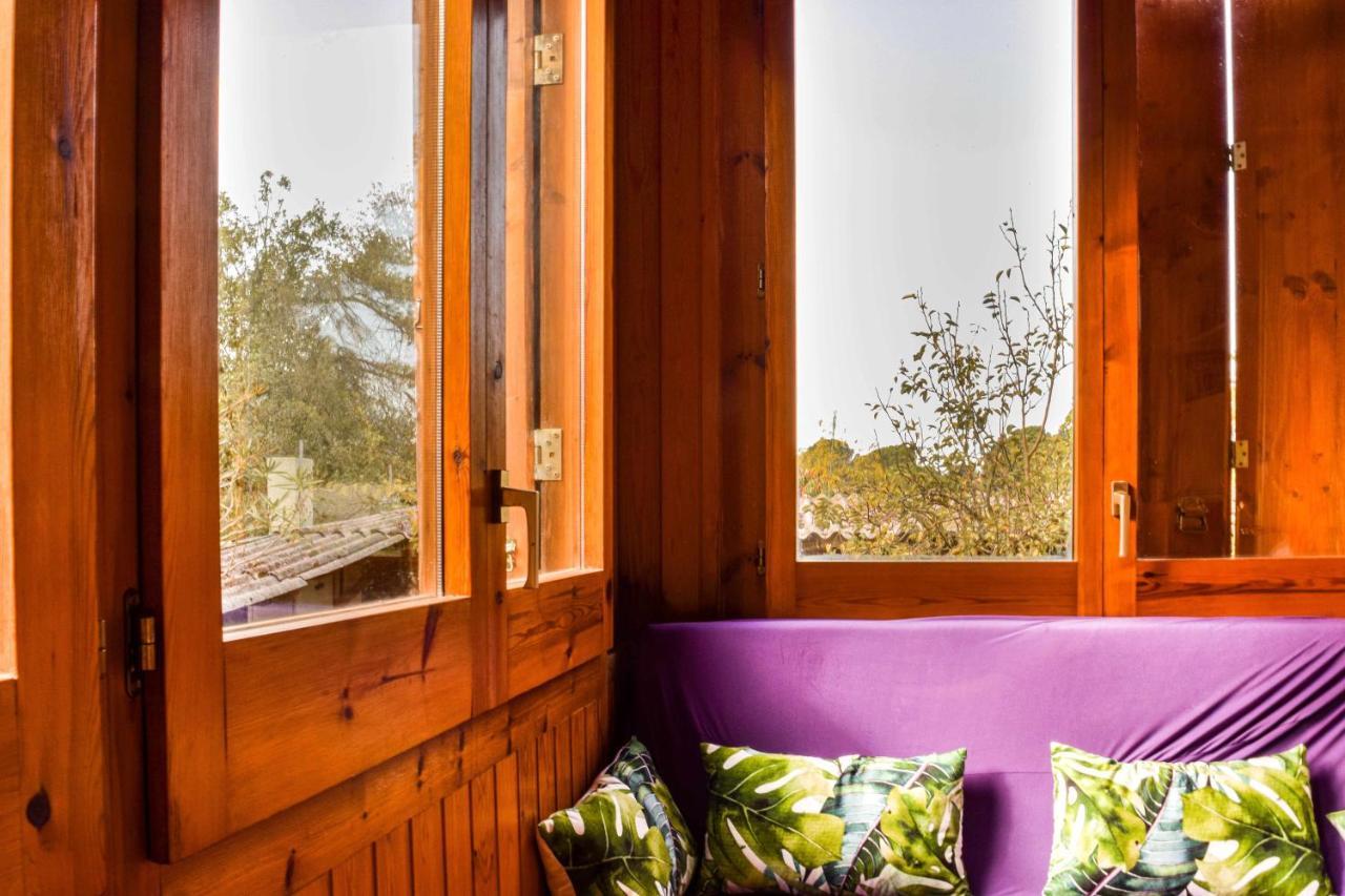 Can Camps Besalu Casa Planta Baja Con Jardin Bagian luar foto