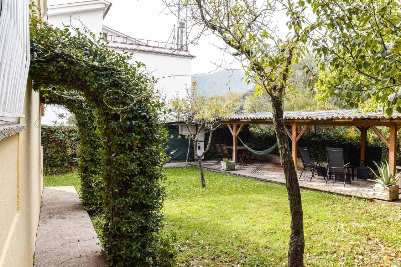Can Camps Besalu Casa Planta Baja Con Jardin Bagian luar foto