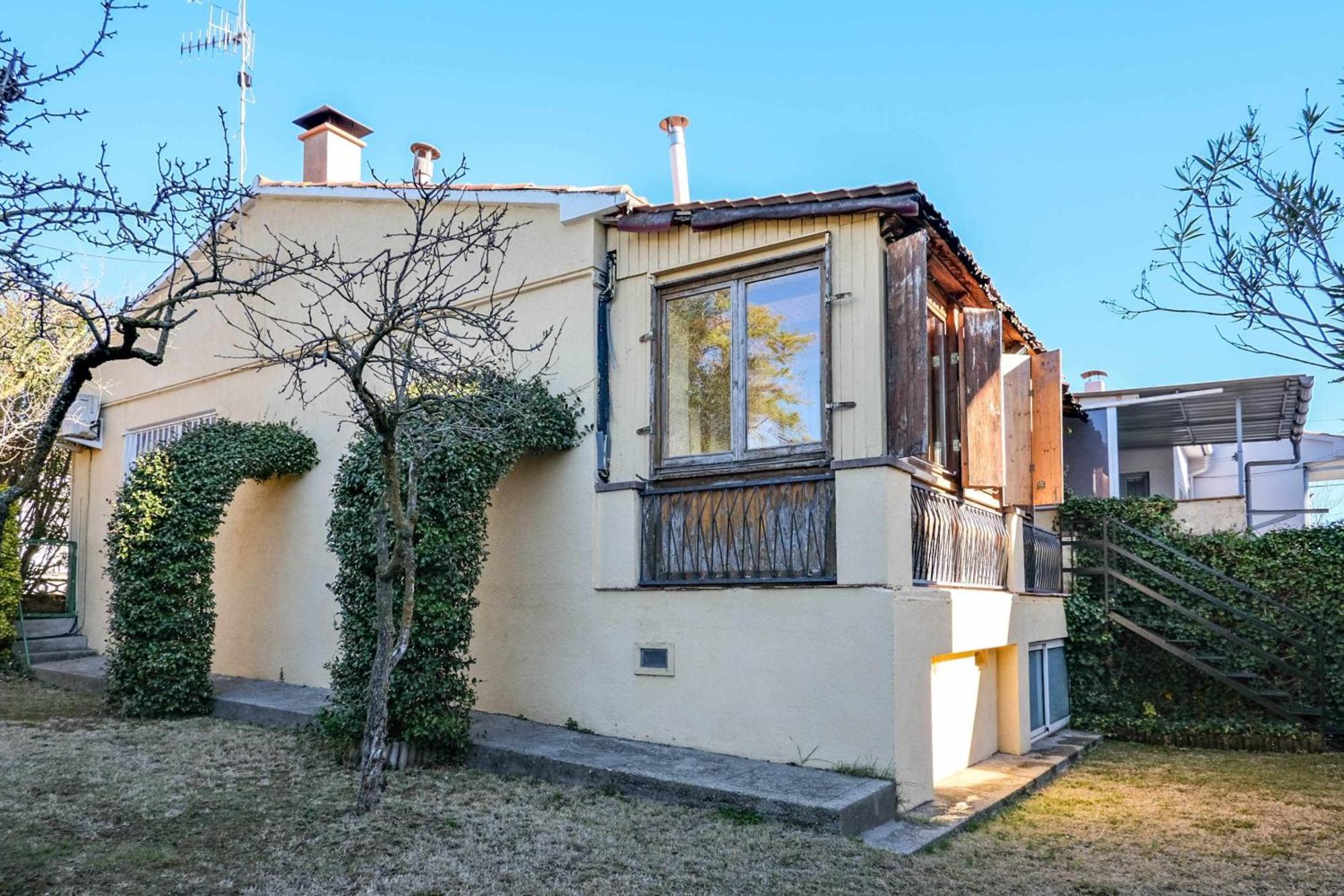 Can Camps Besalu Casa Planta Baja Con Jardin Bagian luar foto
